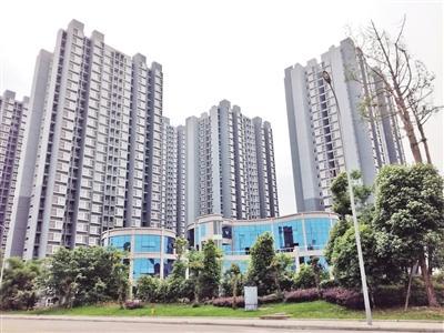 ‘三亿体育’田海蓉秀场样衣身材吸睛 展优雅先锋态度(图1) 三亿体育