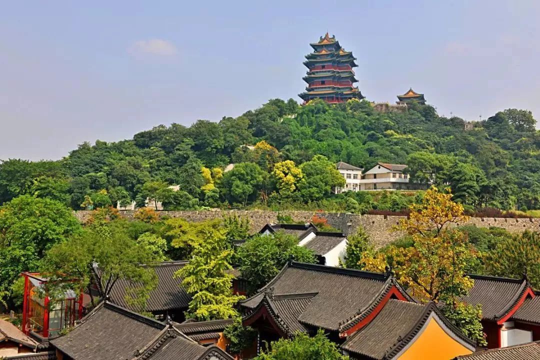 黄圣池时尚大片童趣纯真 初秋浪漫令人一瞥倾心【三亿体育】(图3) 三亿体育手机版