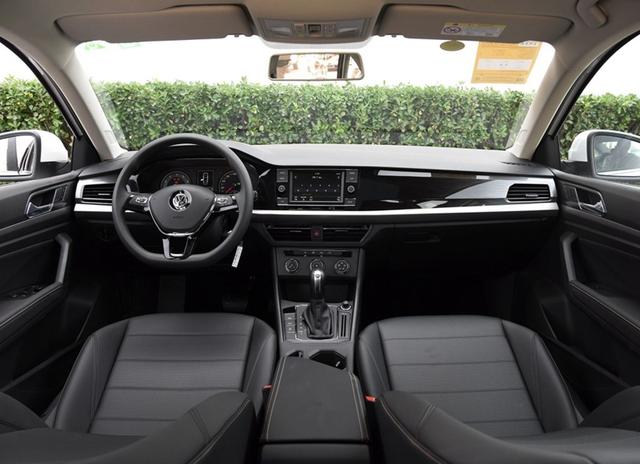 三亿体育手机版-
消防知识走进军训 实战演练防患未“燃”(图6) 三亿体育手机版